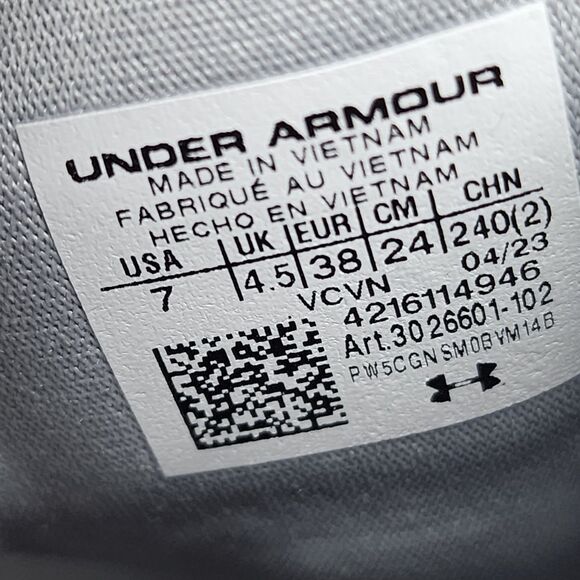 Under Armour Softball Cleats Womens 7 Grey Glyde 2 Logo Spell Out Metal Shoes - Picture 7 of 7